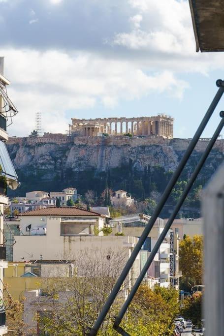 4 Family And Friends - Acropolis View Apartman Athén Kültér fotó
