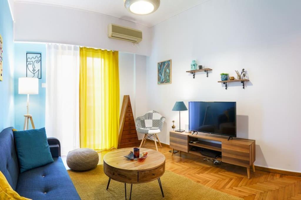 4 Family And Friends - Acropolis View Apartman Athén Kültér fotó