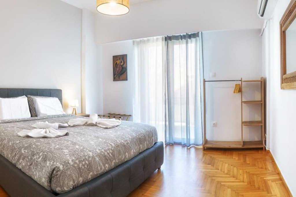 4 Family And Friends - Acropolis View Apartman Athén Kültér fotó